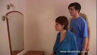 Terhes Orosz Tini Élvezi Az Időt A Testvéreivel