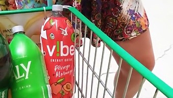 Display My Buttocks In The Store And Perform Oral Sex On The Clerk Outside